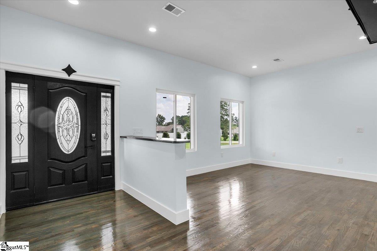 Taylors, South Carolina 29687, United States, 4 Bedrooms Bedrooms, ,3 BathroomsBathrooms,Residential,Active,200836