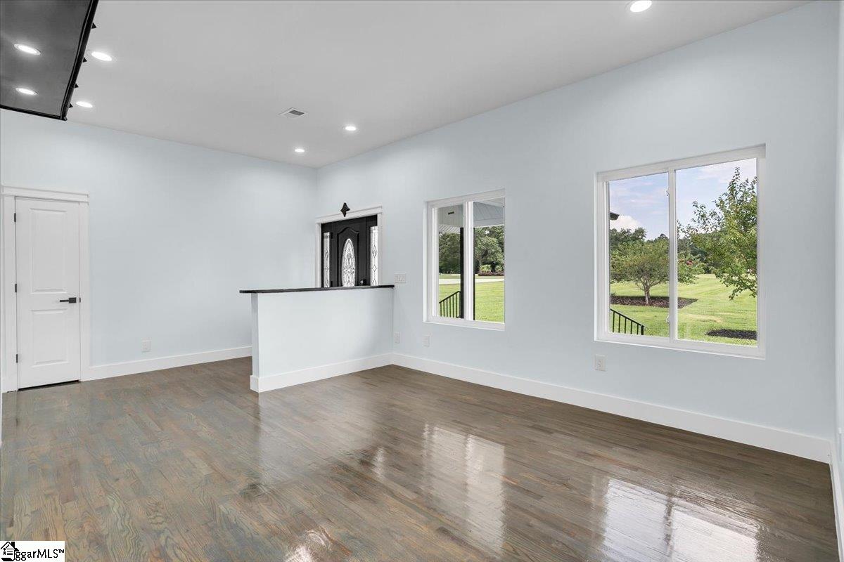 Taylors, South Carolina 29687, United States, 4 Bedrooms Bedrooms, ,3 BathroomsBathrooms,Residential,Active,200836