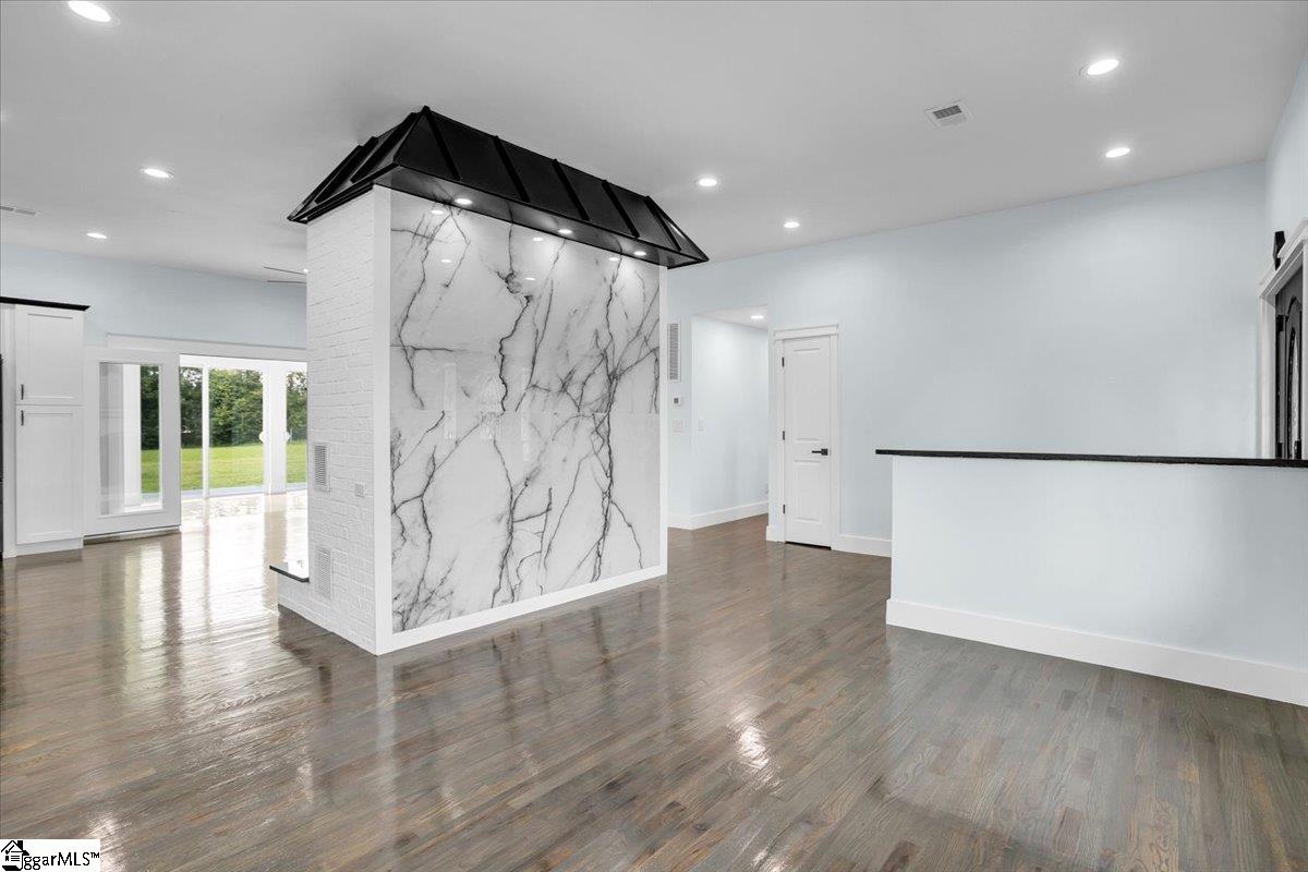 Taylors, South Carolina 29687, United States, 4 Bedrooms Bedrooms, ,3 BathroomsBathrooms,Residential,Active,200836