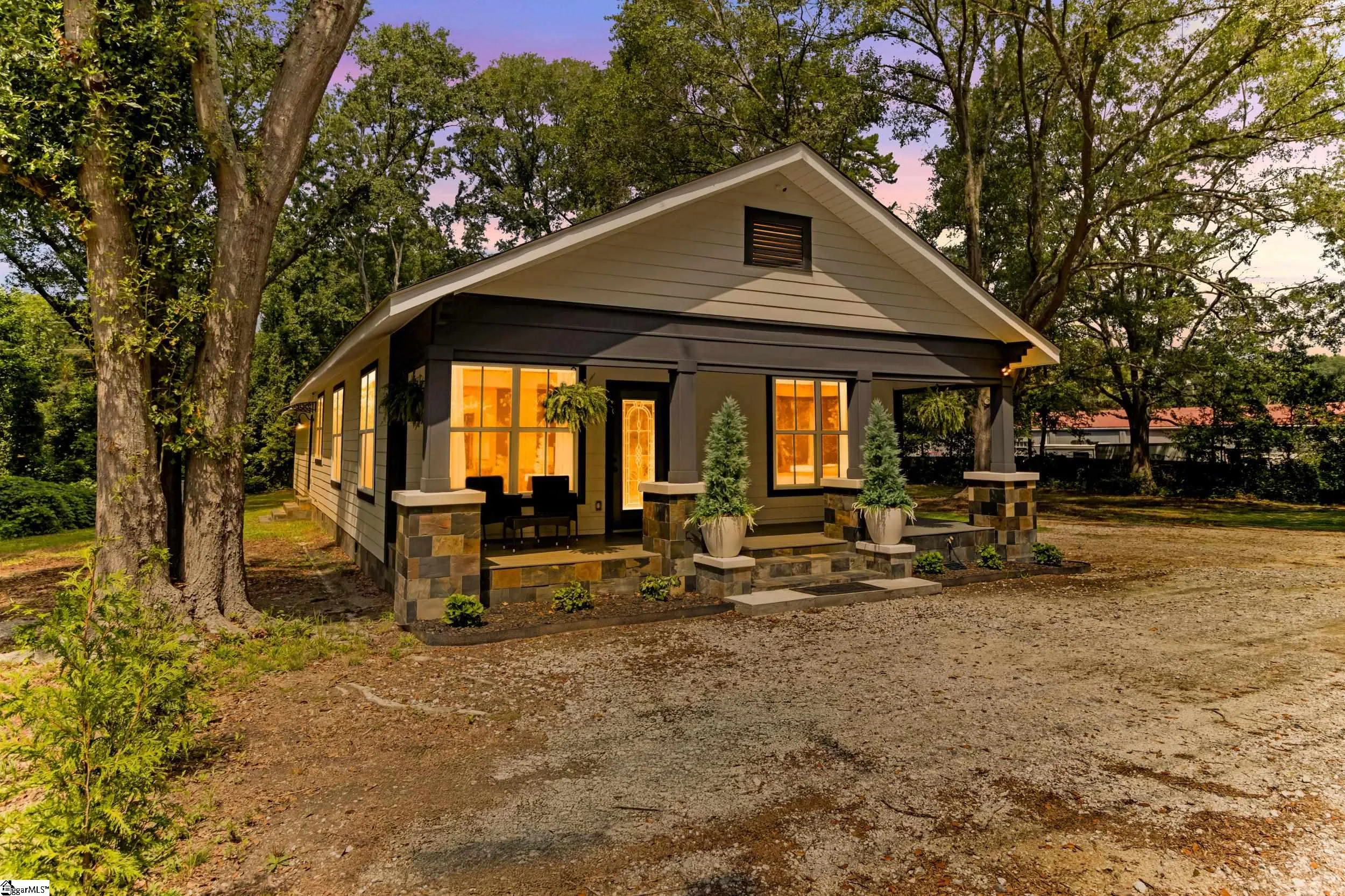 900 Irwin Avenue