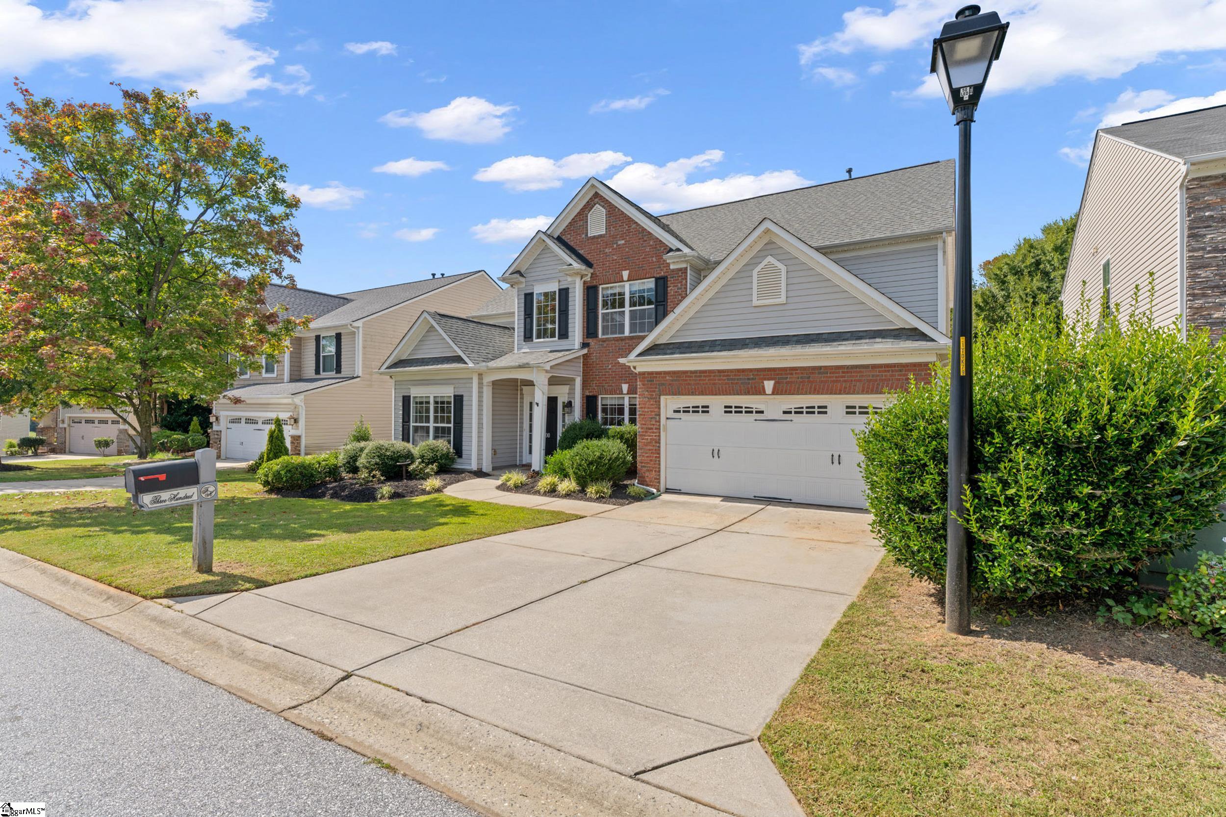 300 Roanoke Way