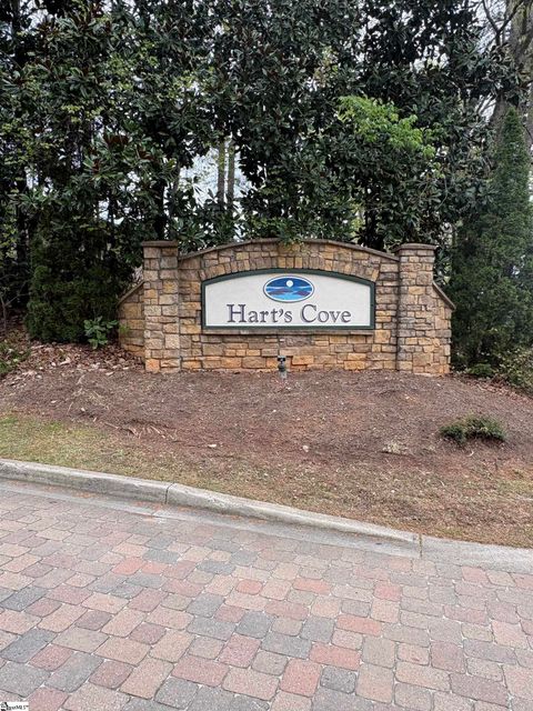 Photo of 1612 Harts Ridge Drive, Seneca, SC 29678 (MLS # 1587353)