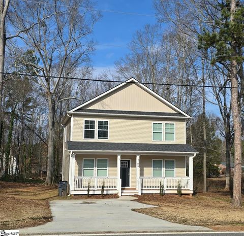 Photo of 109 Lynn Avenue, Laurens, SC 29360 (MLS # 1578882)