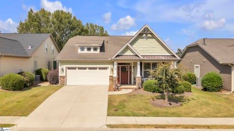 Photo of 121 Belle Oaks Drive, Simpsonville, SC 29680 (MLS # 1595925)