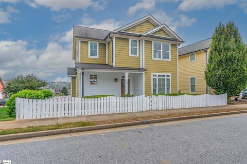 Photo of 105 Lawndale Drive, Greer, SC 29651 (MLS # 1590352)