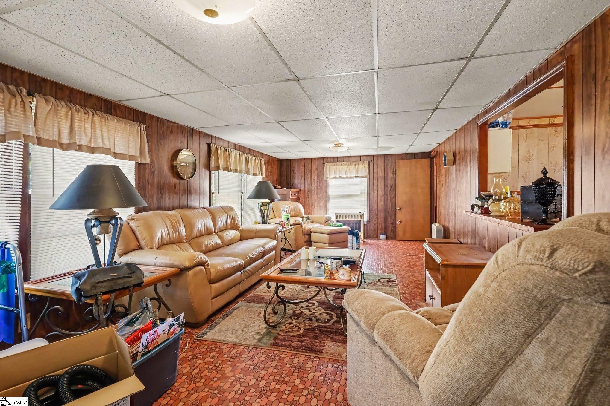 660 Neighborhood Road