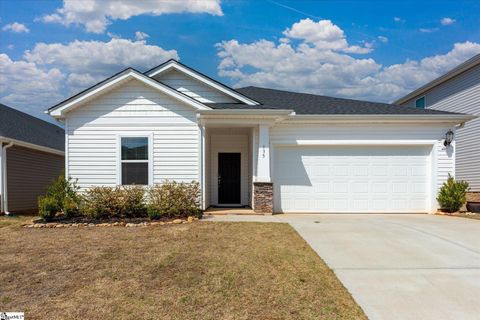 Photo of 135 Lavinia Circle, Duncan, SC 29334 (MLS # 1587538)