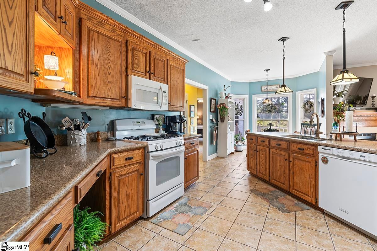 317 Green Oaks Rd