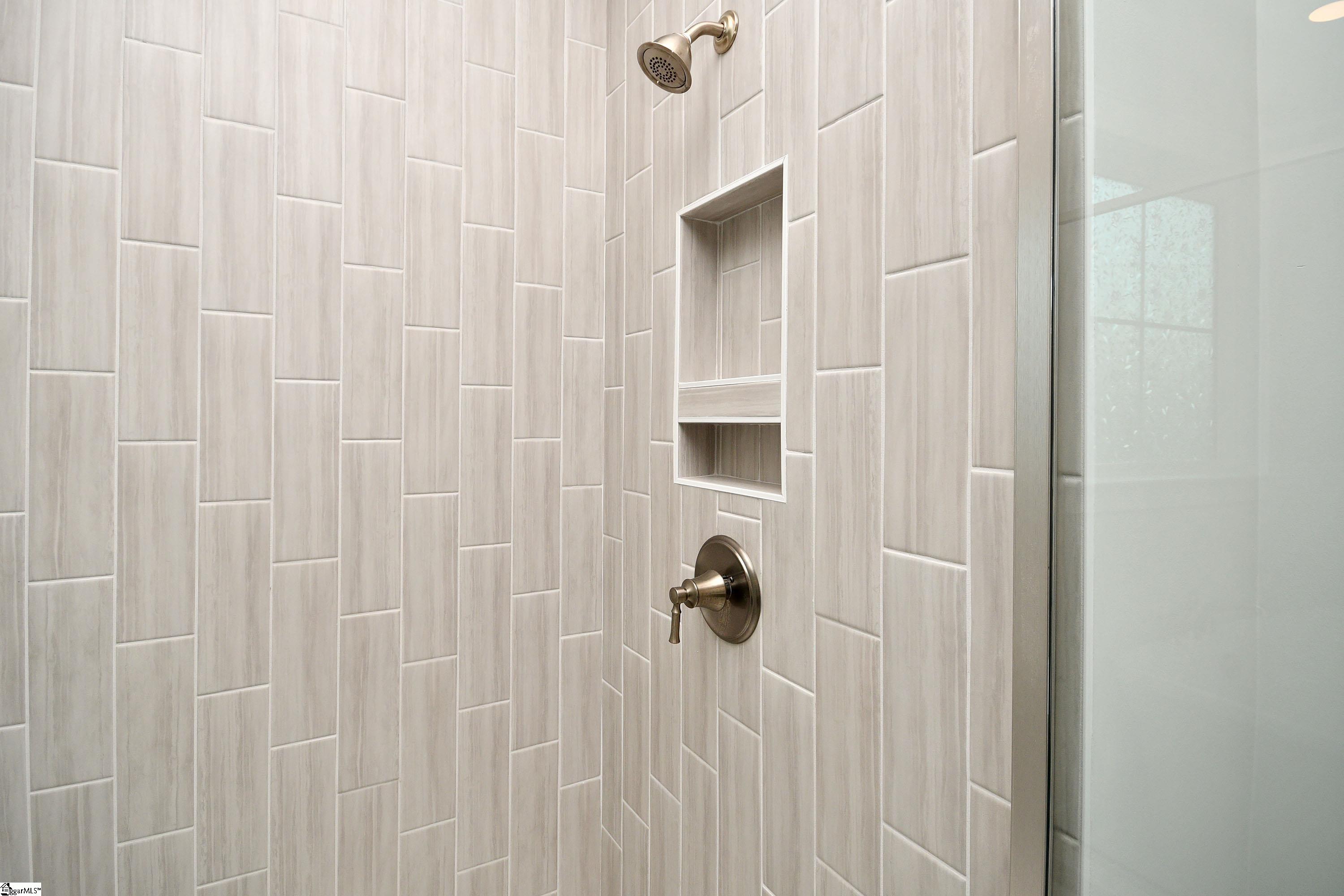 Greenville, South Carolina 29607, United States, 5 Bedrooms Bedrooms, ,5 BathroomsBathrooms,Residential,Active,204526