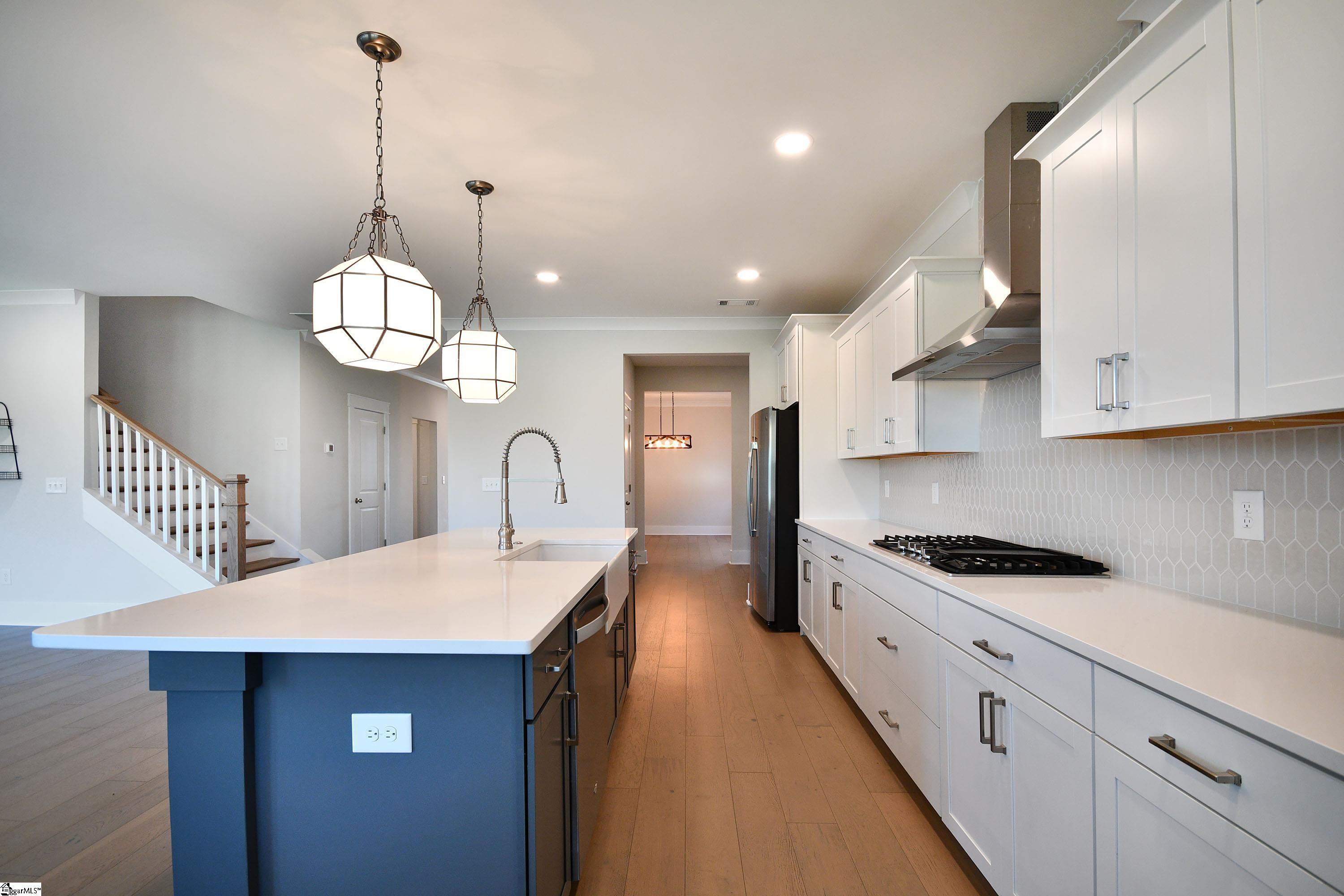 Greenville, South Carolina 29607, United States, 5 Bedrooms Bedrooms, ,5 BathroomsBathrooms,Residential,Active,204526