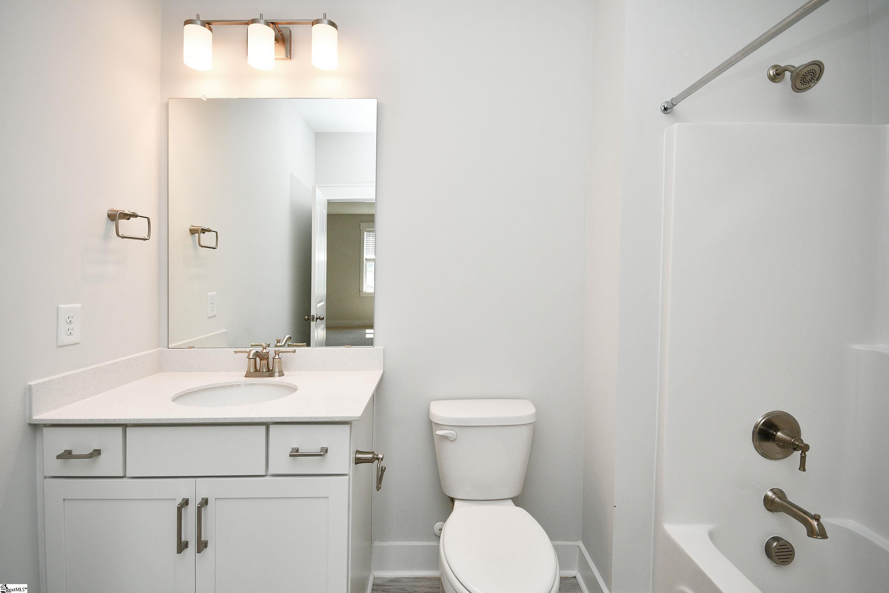 Greenville, South Carolina 29607, United States, 5 Bedrooms Bedrooms, ,5 BathroomsBathrooms,Residential,Active,204526