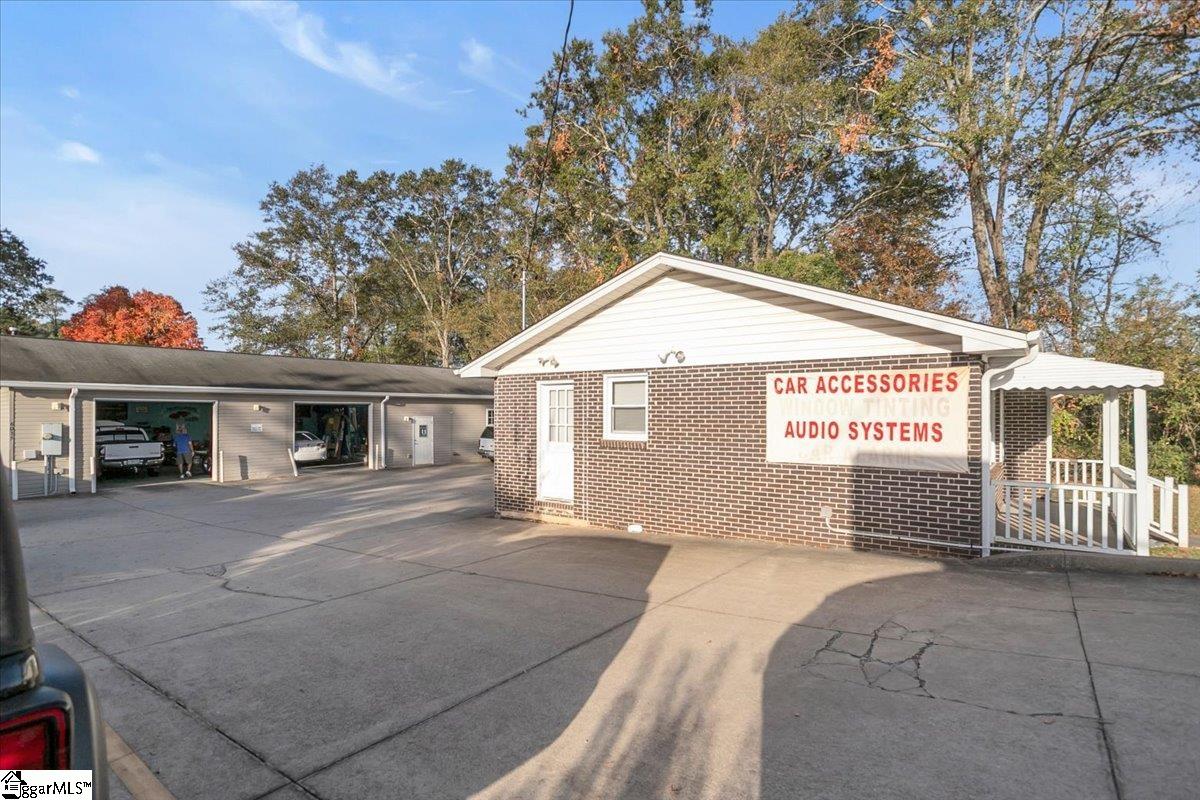 Greenville, South Carolina 29611, United States, 3 Bedrooms Bedrooms, ,2 BathroomsBathrooms,Residential,Active,177926