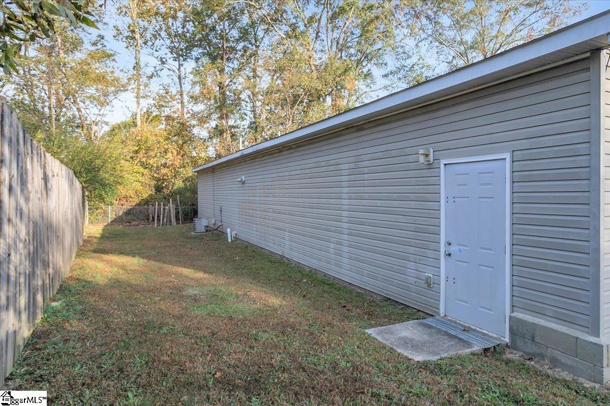 Greenville, South Carolina 29611, United States, 3 Bedrooms Bedrooms, ,2 BathroomsBathrooms,Residential,Active,177926