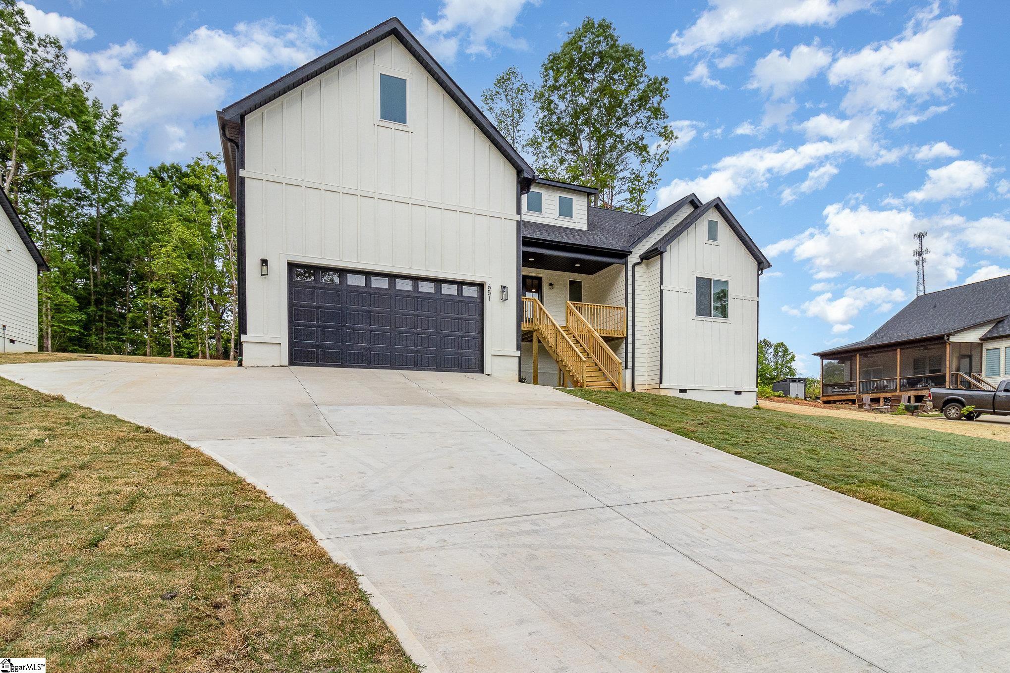 651 Narrow Circle