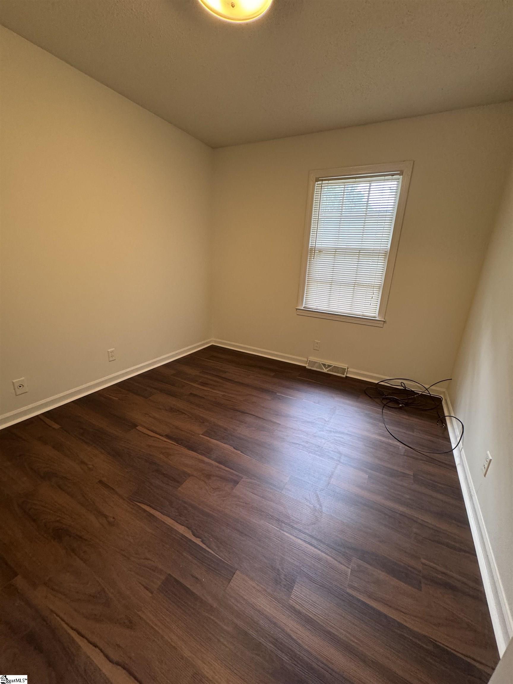 Greenville, South Carolina 29605, United States, 3 Bedrooms Bedrooms, ,2 BathroomsBathrooms,Residential,Active,199800