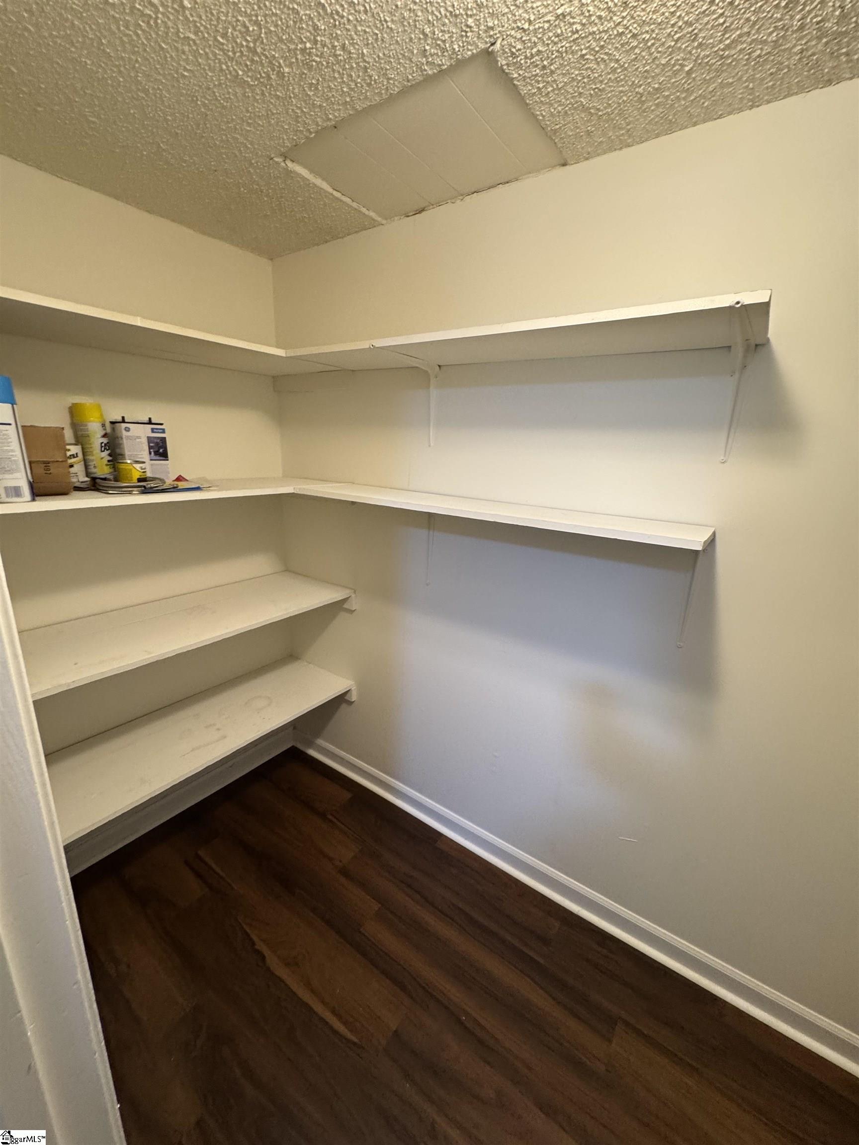 Greenville, South Carolina 29605, United States, 3 Bedrooms Bedrooms, ,2 BathroomsBathrooms,Residential,Active,199800