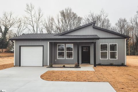 Photo of 216 Wilkinsville Highway, Gaffney, SC 29340 (MLS # 1580577)