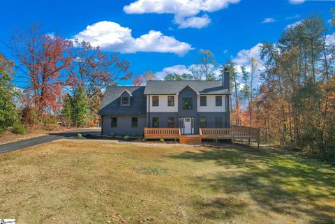 Photo of 405 Allen Road, Travelers Rest, SC 29690 (MLS # 1574352)