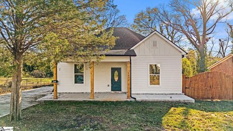 Photo of 501 N. Center Street, Spartanburg, SC 29301 (MLS # 1578231)