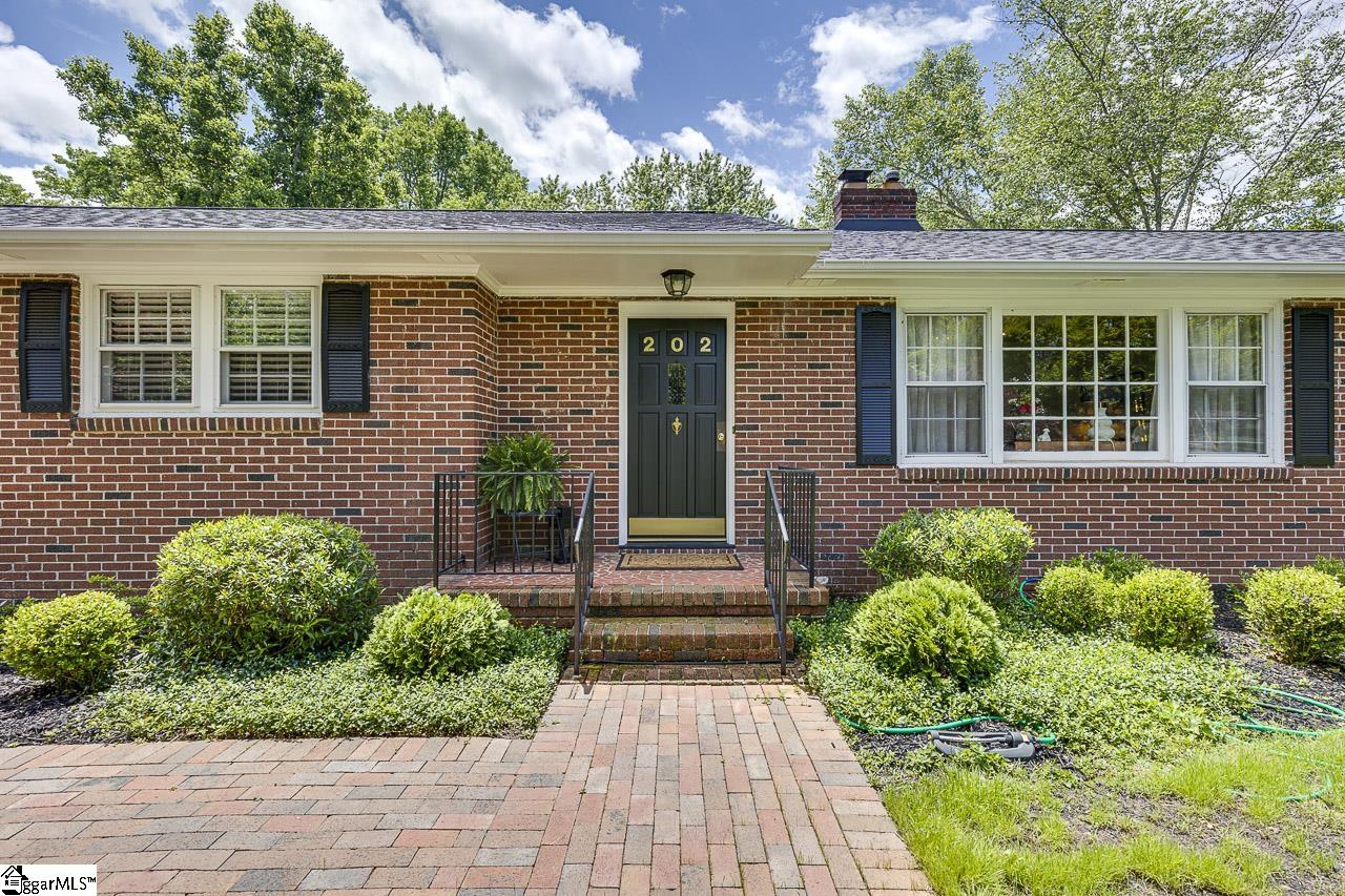 Greenville, South Carolina 29615, United States, 3 Bedrooms Bedrooms, ,2 BathroomsBathrooms,Residential,Contingent,130522