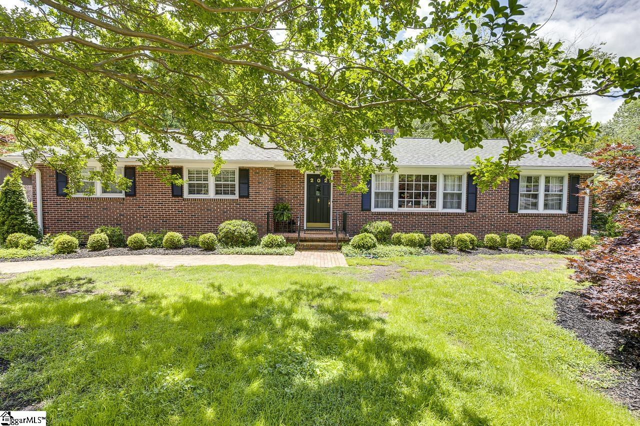 Greenville, South Carolina 29615, United States, 3 Bedrooms Bedrooms, ,2 BathroomsBathrooms,Residential,Contingent,130522