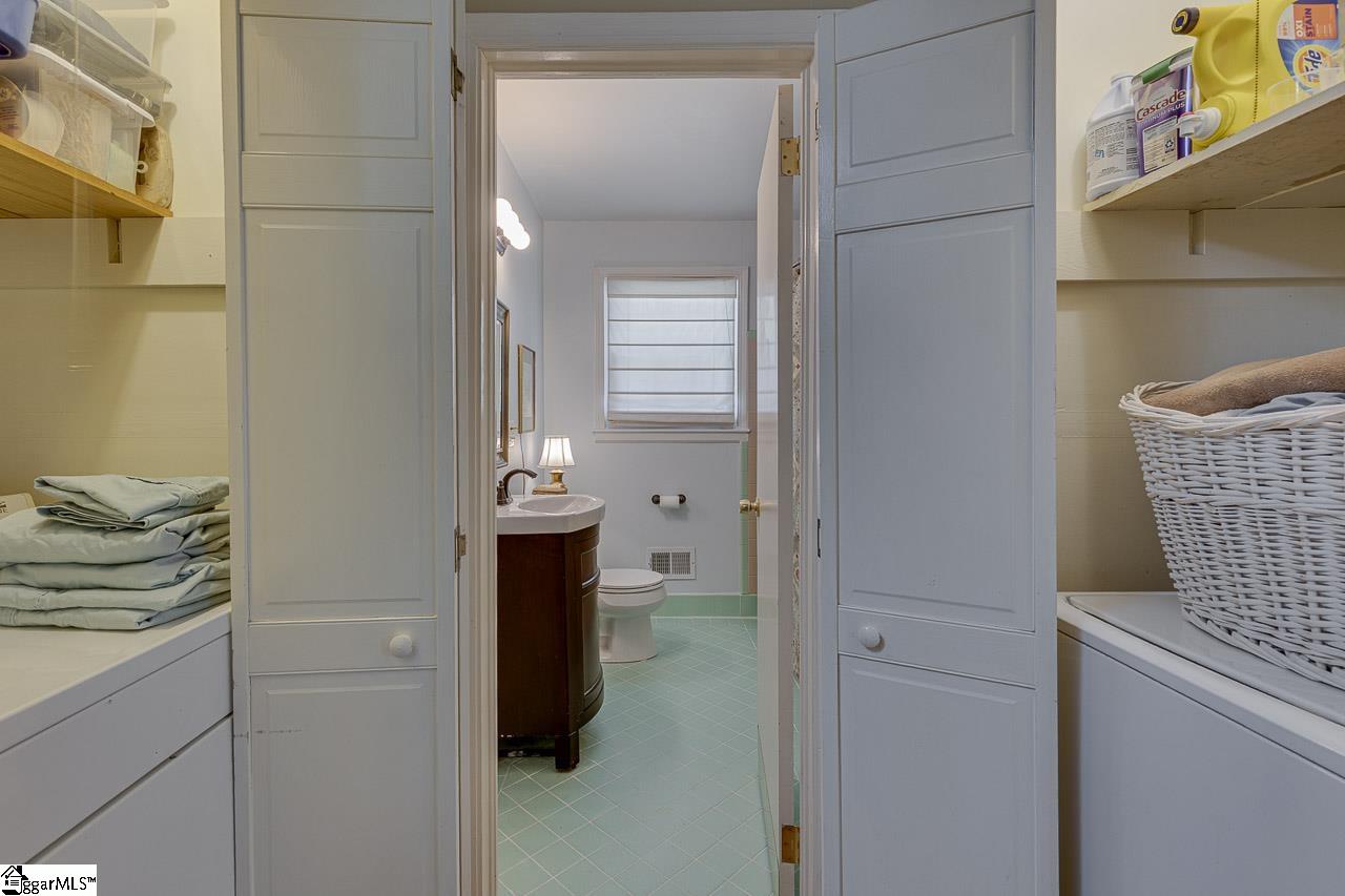 Greenville, South Carolina 29615, United States, 3 Bedrooms Bedrooms, ,2 BathroomsBathrooms,Residential,Contingent,130522