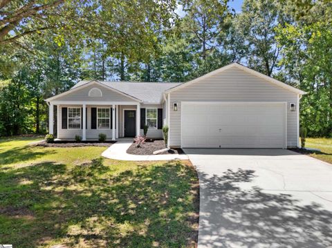 Photo of 8 Kalmia Court, Greenville, SC 29605 (MLS # 1595454)