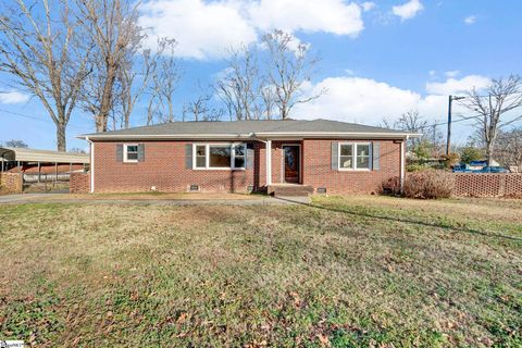 Photo of 10 Powell Drive, Greenville, SC 29617 (MLS # 1577950)