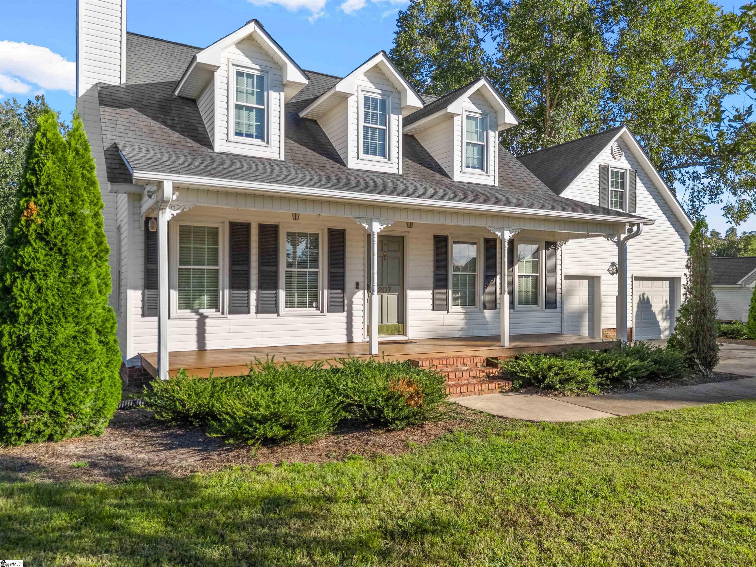 207 SW Fieldsedge Drive