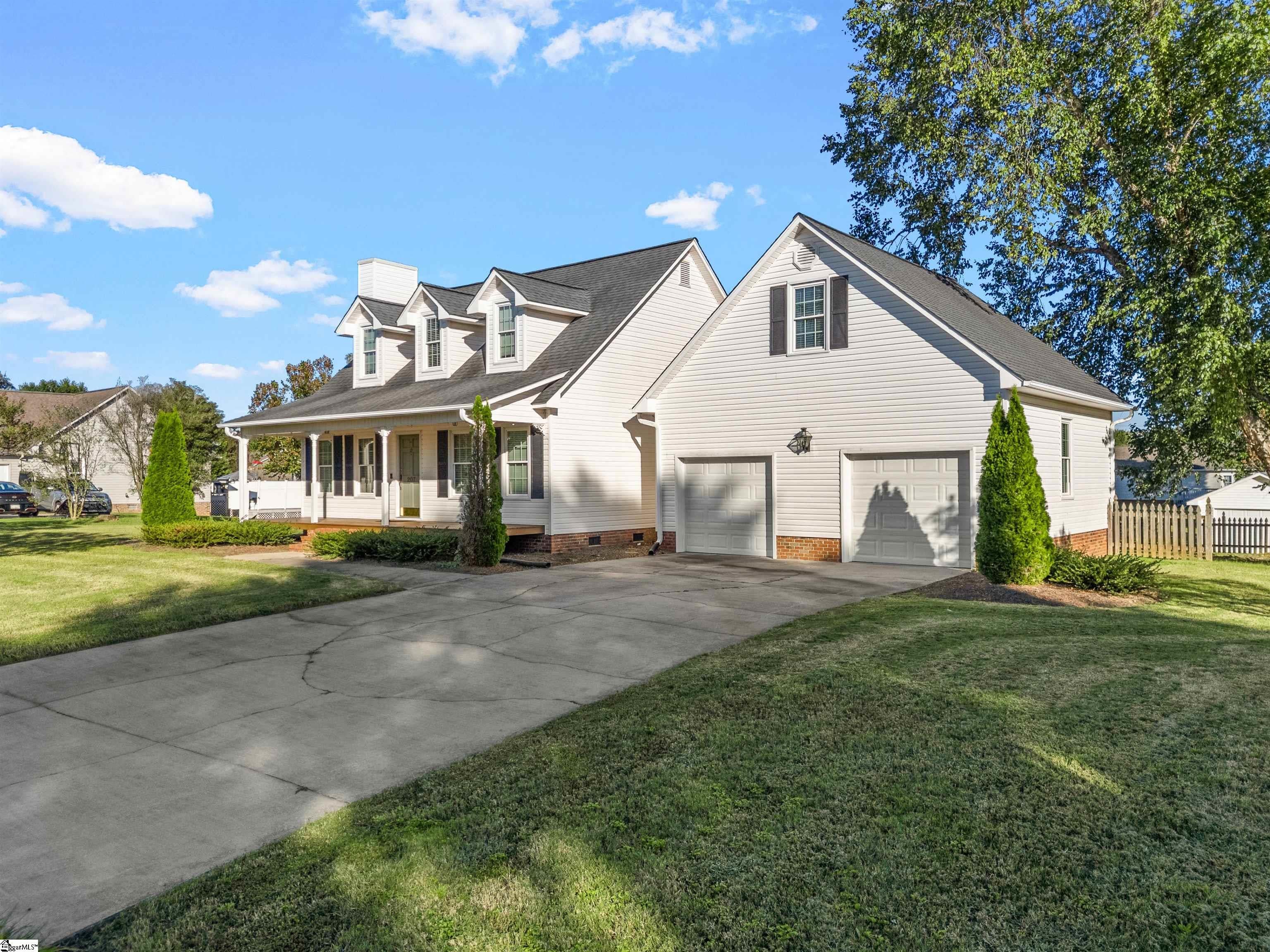207 SW Fieldsedge Drive