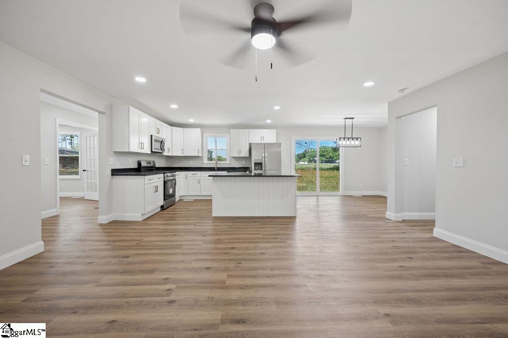 218 Ridgecrest Way