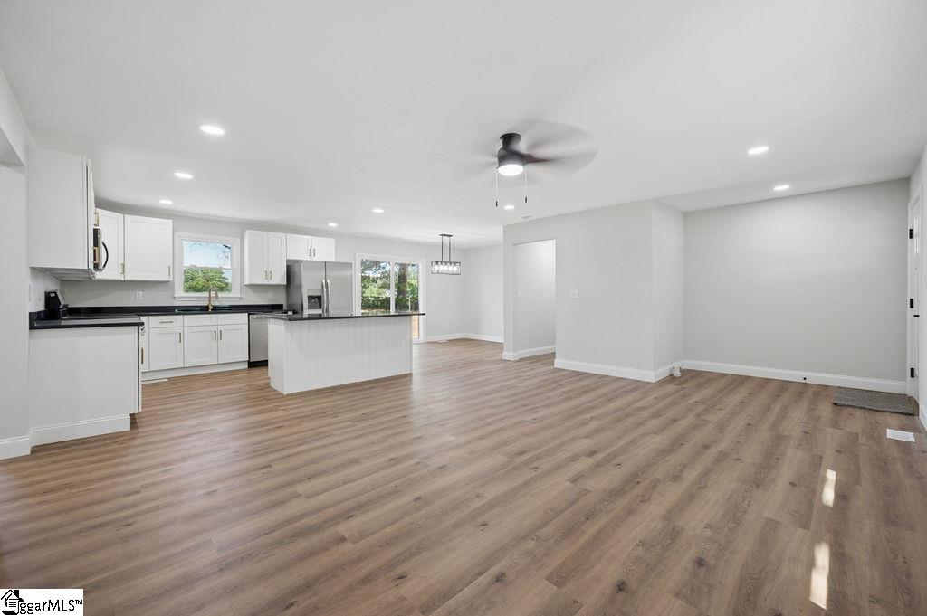 218 Ridgecrest Way