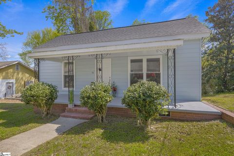 Photo of 26 Pearl Street, Ware Shoals, SC 29692 (MLS # 1588087)