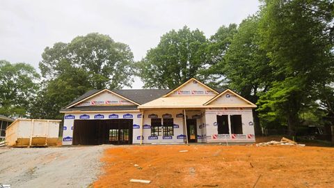 Photo of 130 Walden Circle, Spartanburg, SC 29301 (MLS # 1589033)