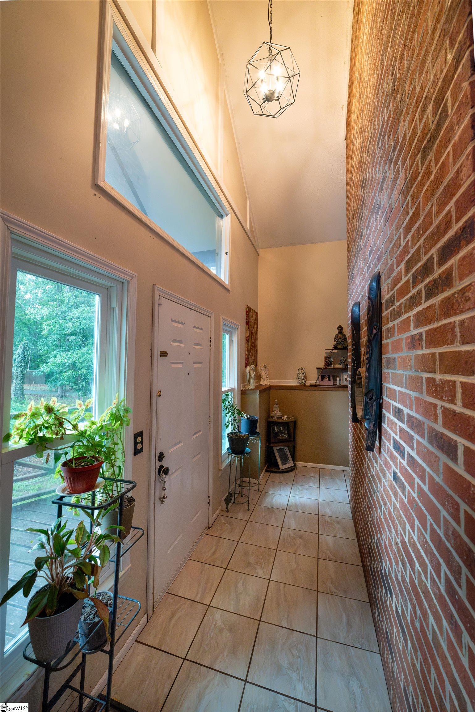 10 Danbury Lane