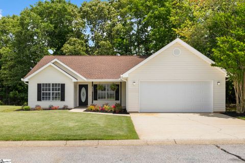 Photo of 400 Hill Lane, Mauldin, SC 29662 (MLS # 1574299)