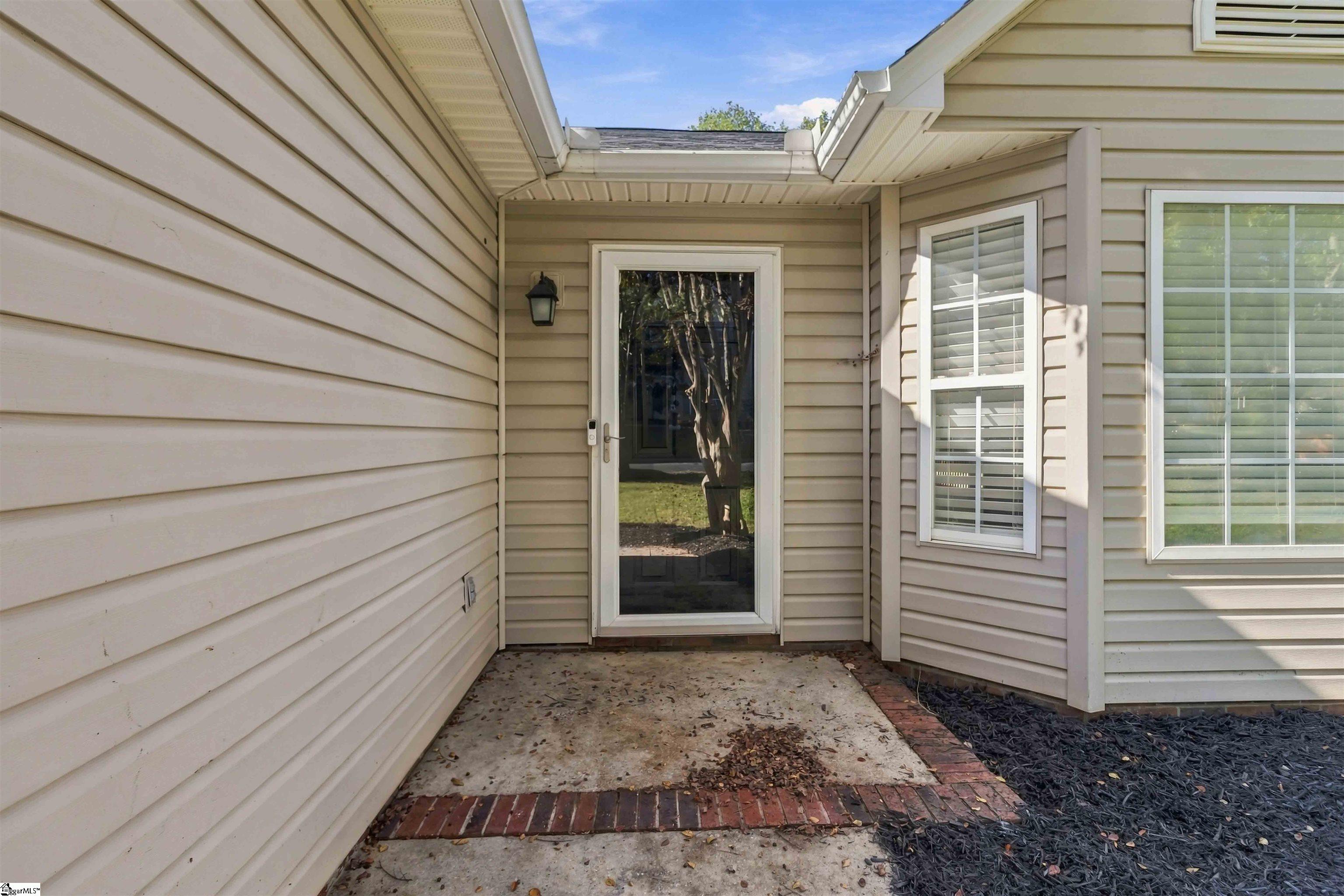 205 Riverside Chase Circle