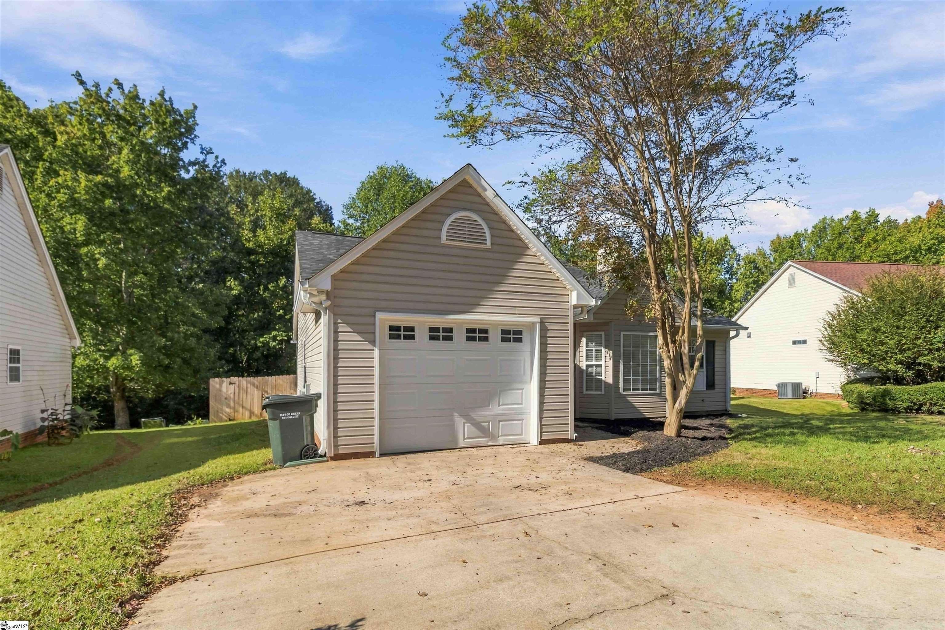 205 Riverside Chase Circle