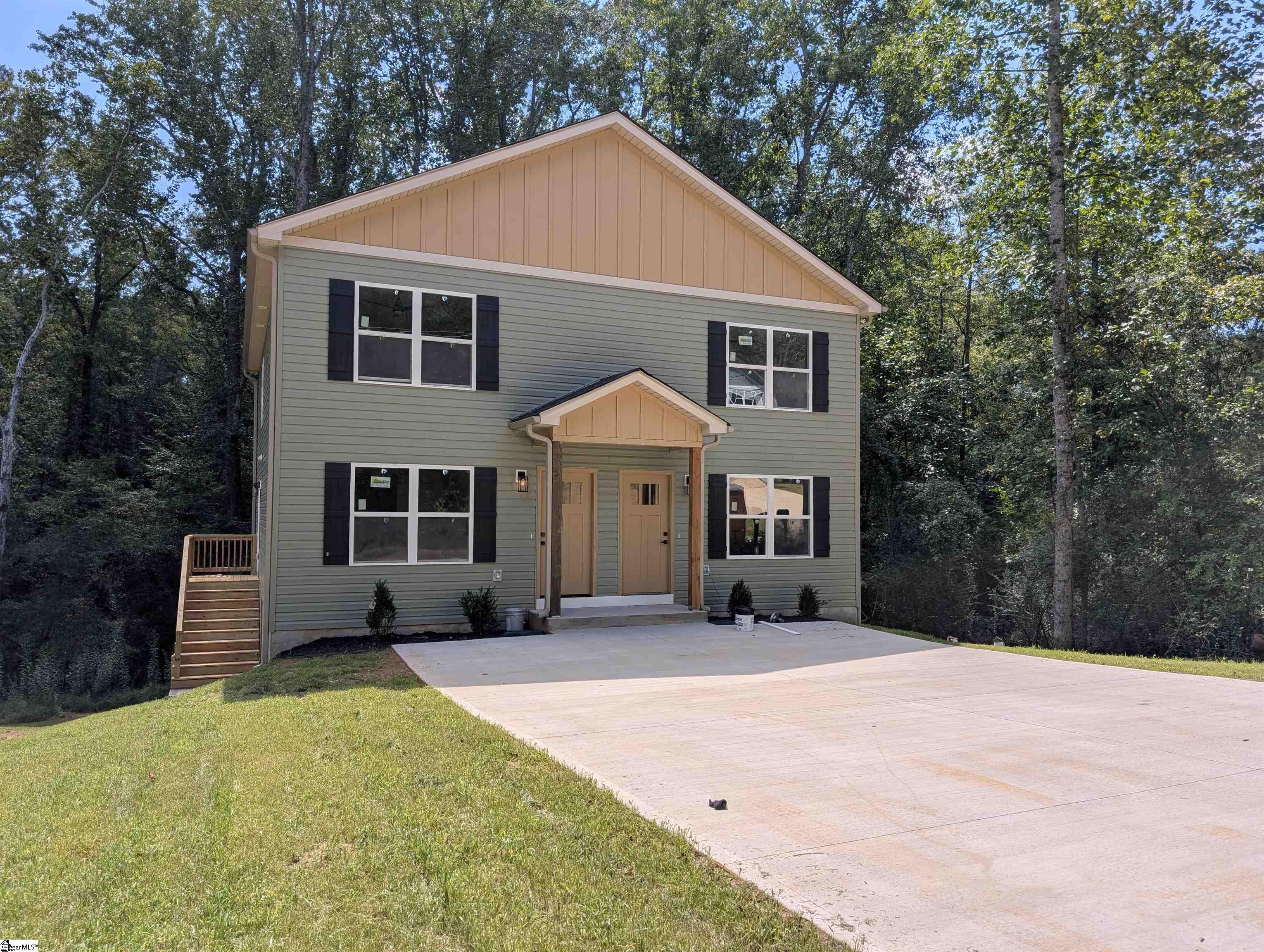 120-126 Brookmeade Drive