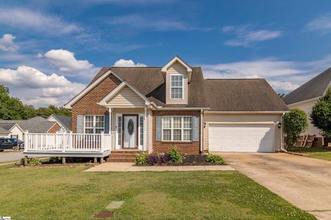 Photo of 301 Stallion Road, Greenville, SC 29617 (MLS # 1596733)