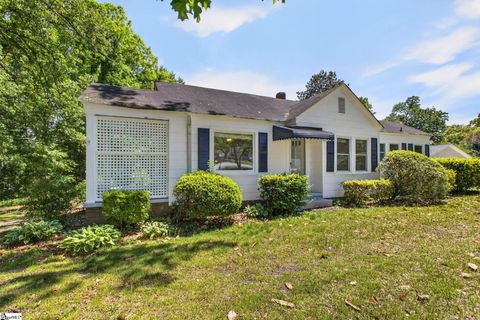 Photo of 100 Bob White Lane, Taylors, SC 29687 (MLS # 1591755)