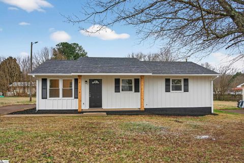 16 Ford Drive Wellford SC 29385