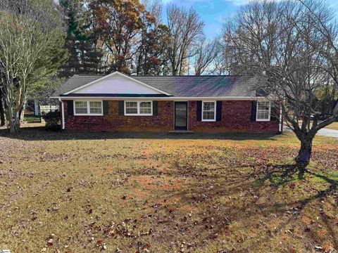 Photo of 228 Greenridge Drive, Moore, SC 29369 (MLS # 1577189)