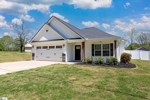 Photo of 135 Mill Gin Road, Campobello, SC 29322 (MLS # 1588456)