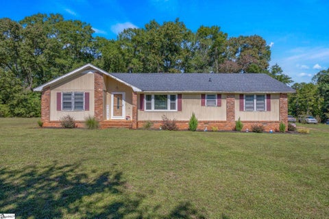 Photo of 322 Wood Valley Drive, Anderson, SC 29621 (MLS # 1606207)