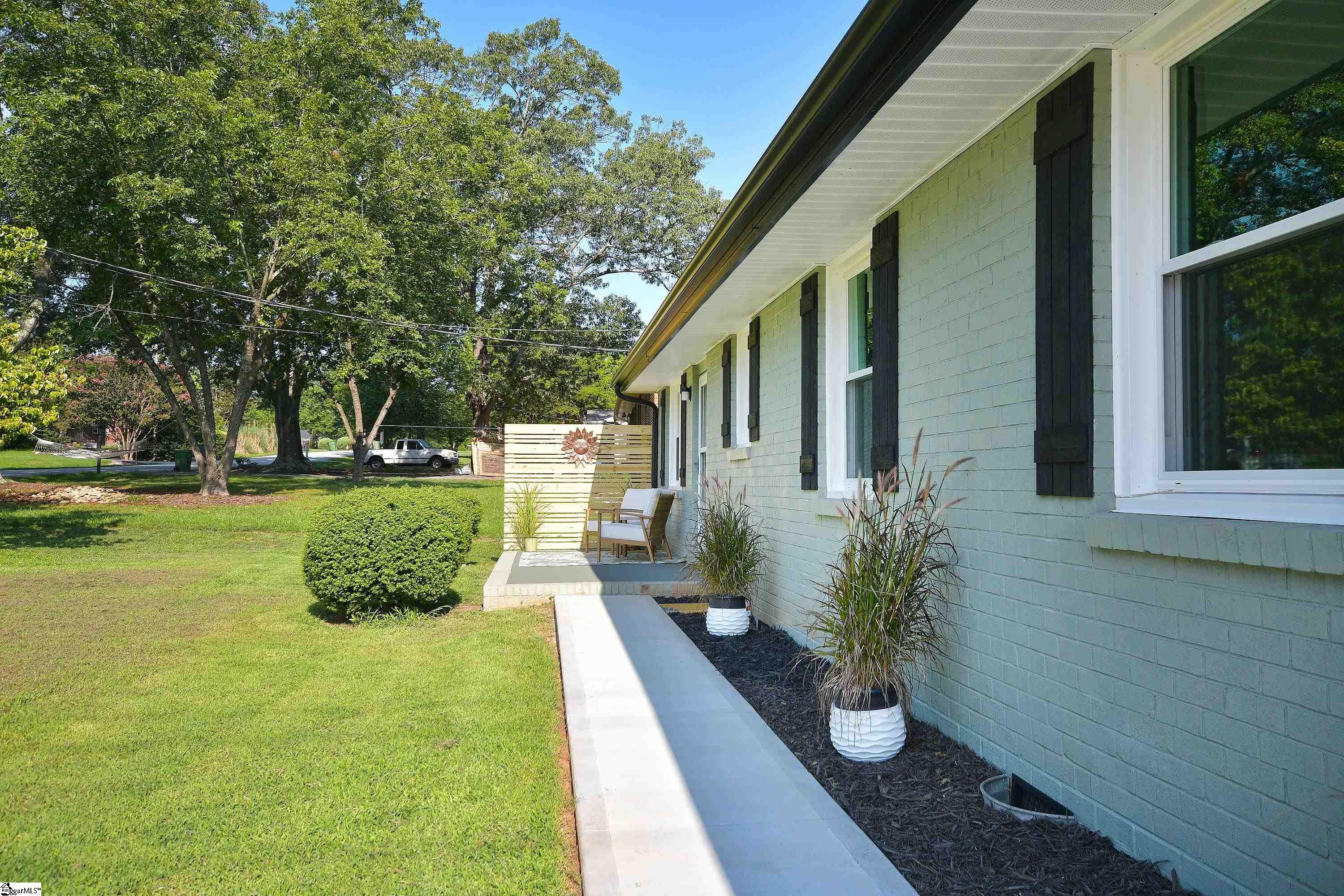 111 Paxton Street