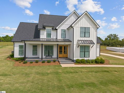 Photo of 402 Old Batson Road, Taylors, SC 29687 (MLS # 1590378)
