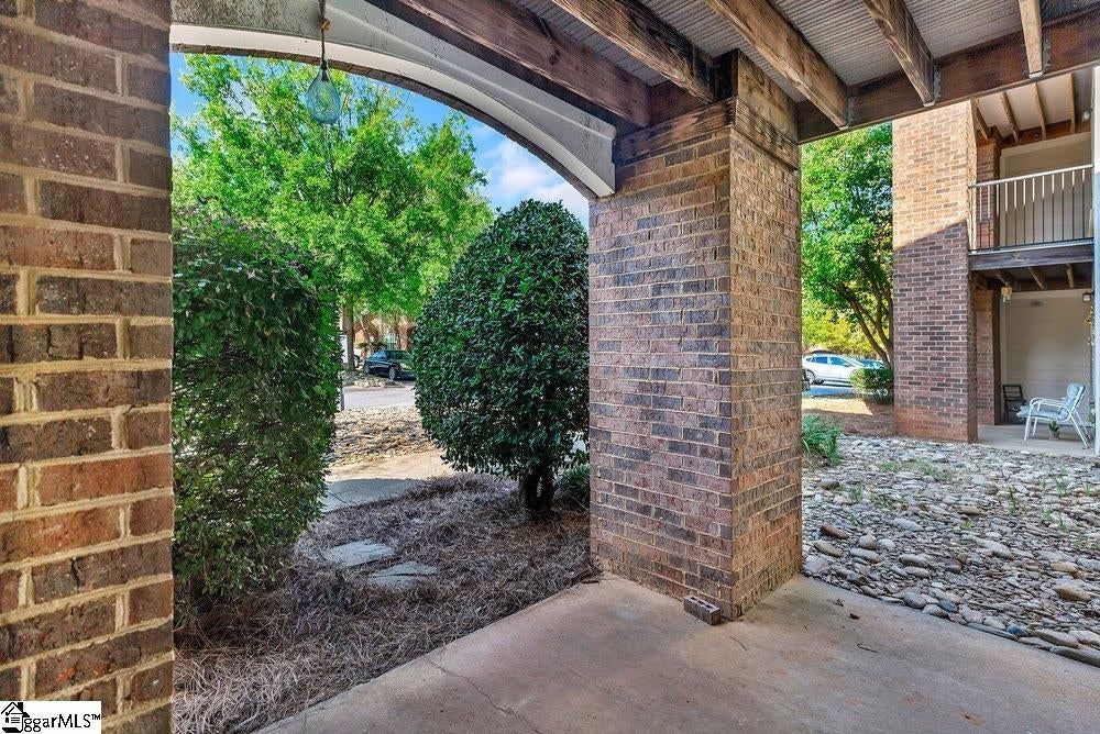 833 Old Greenville Highway