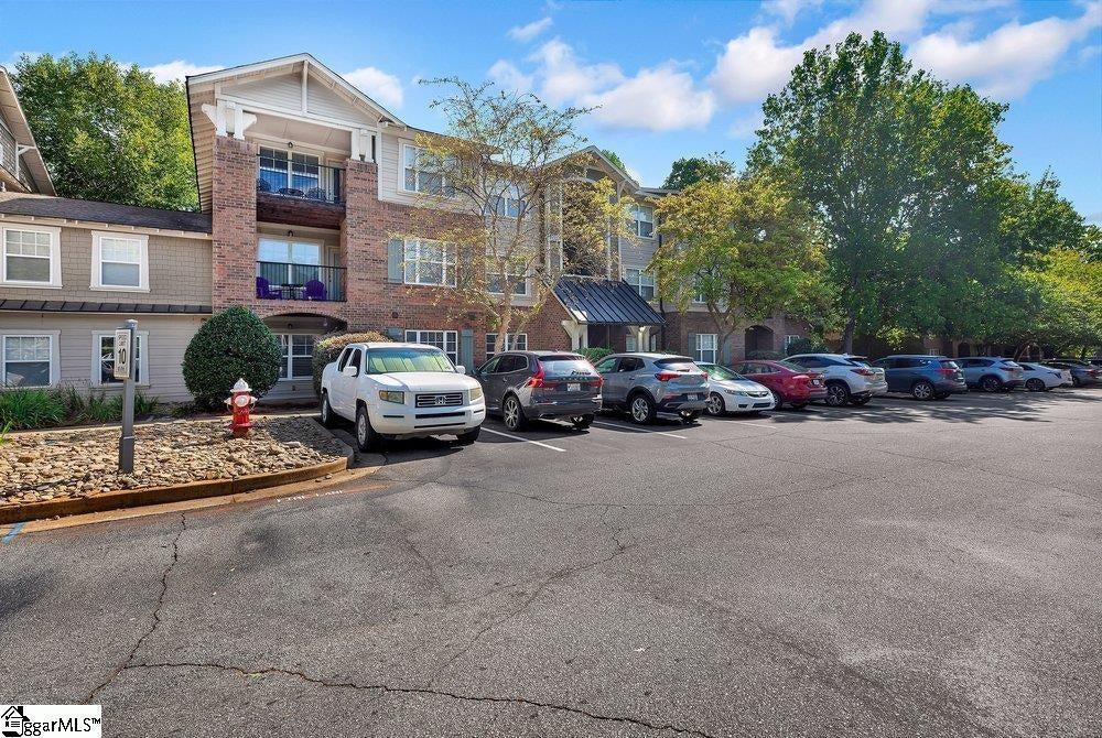 833 Old Greenville Highway