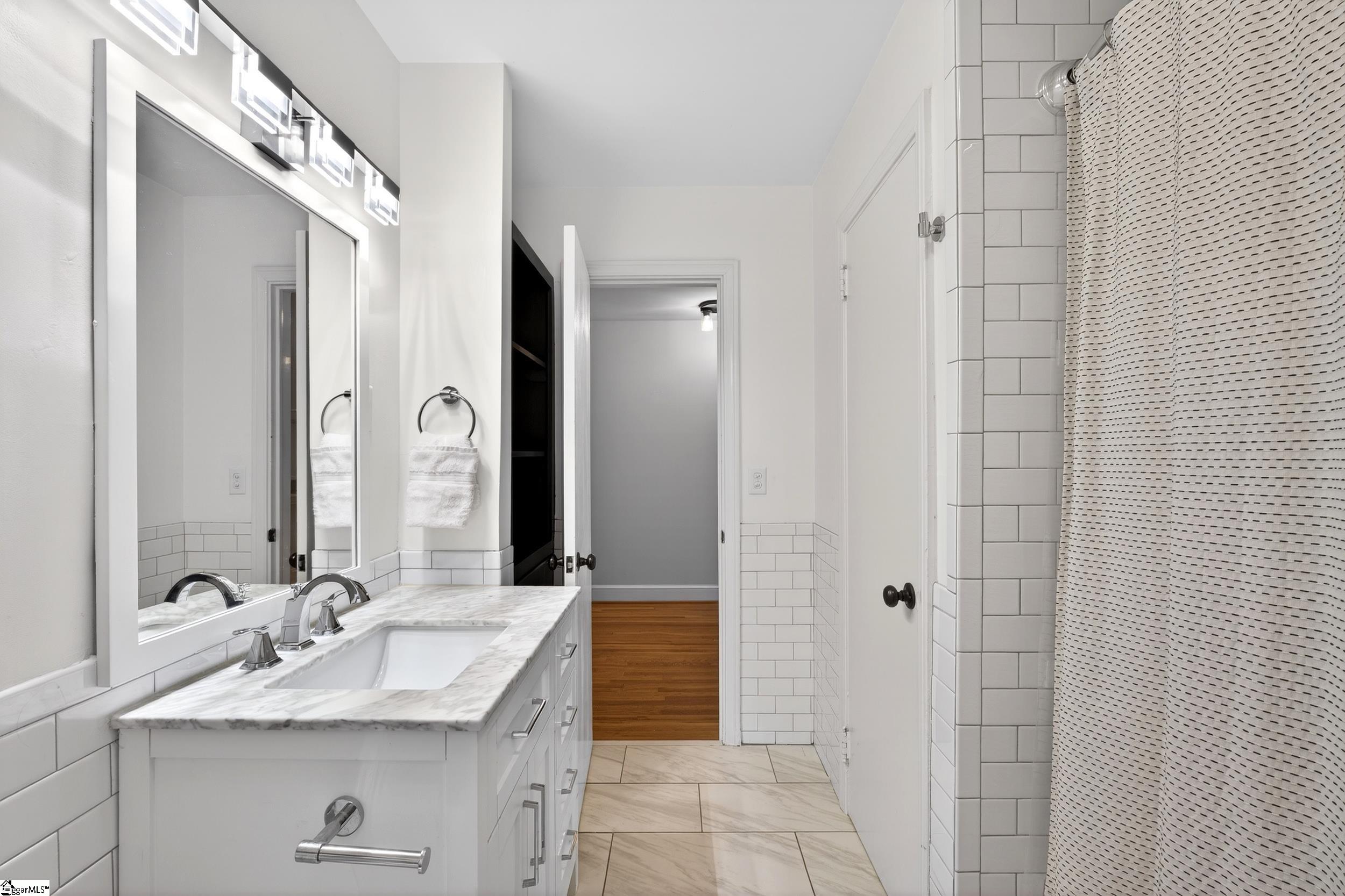 Greenville, South Carolina 29609, United States, 4 Bedrooms Bedrooms, ,2 BathroomsBathrooms,Residential,Active,252356